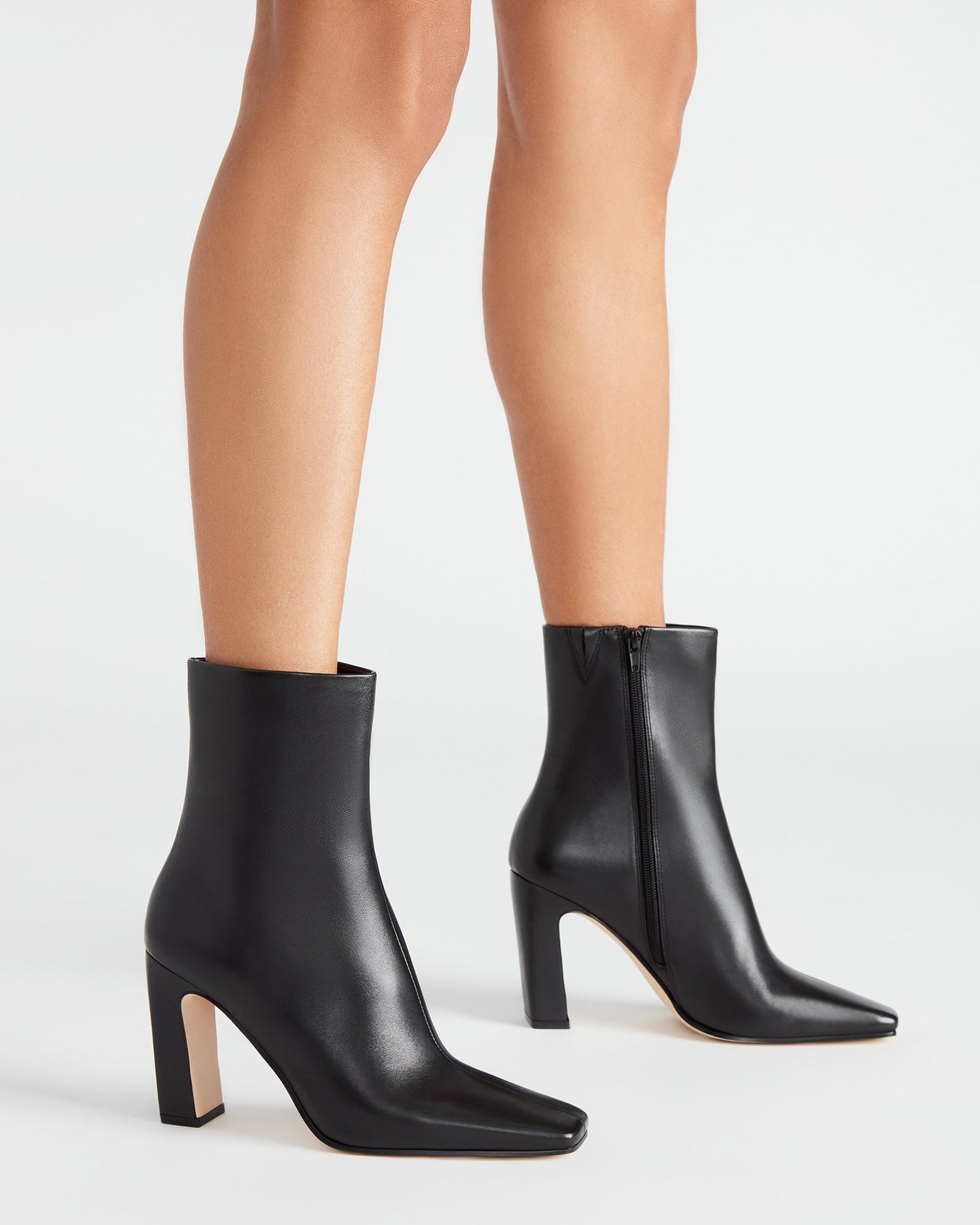 LFY TRAD Lizabelle Black Leather