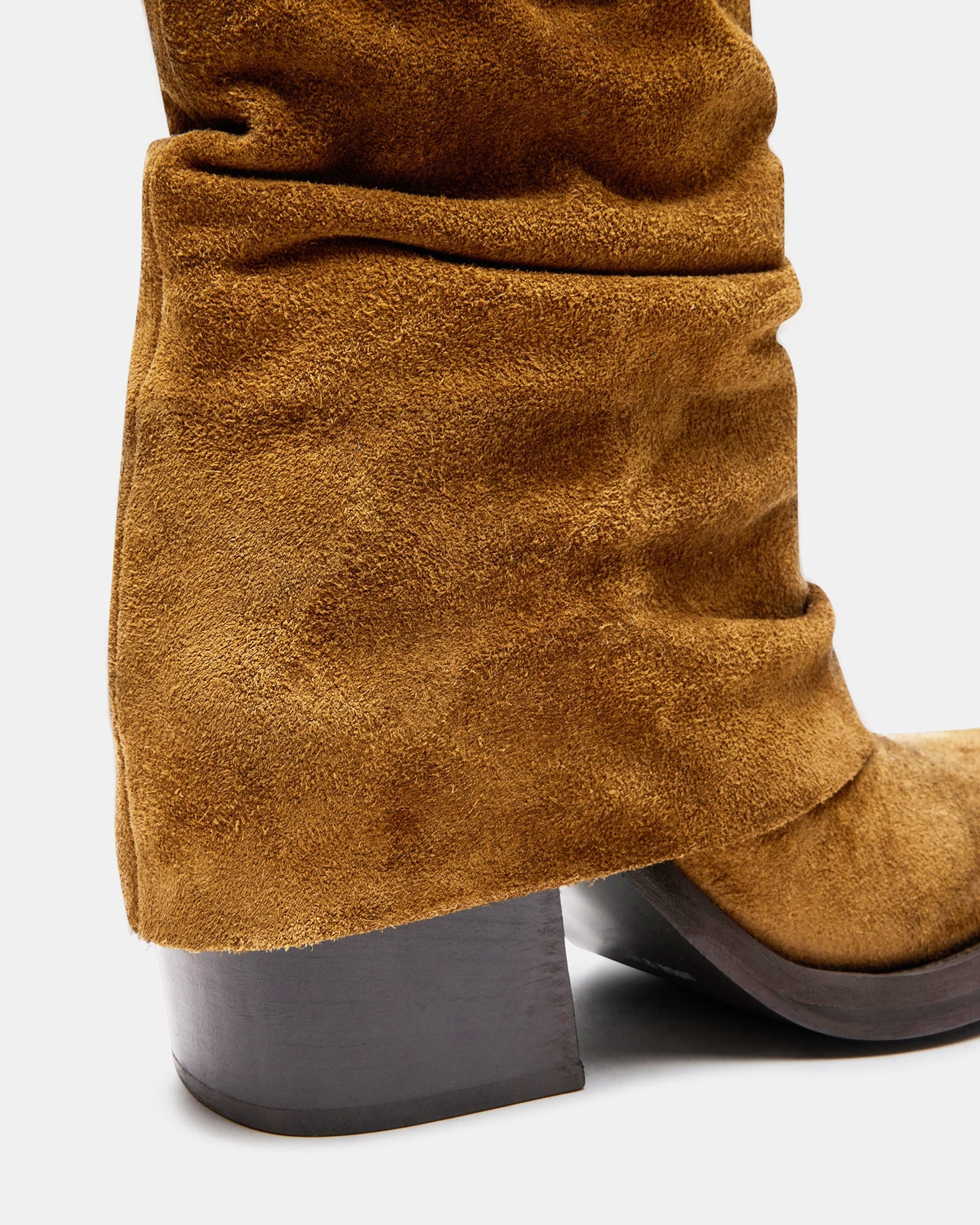 LFY TRAD Pia Chestnut Suede