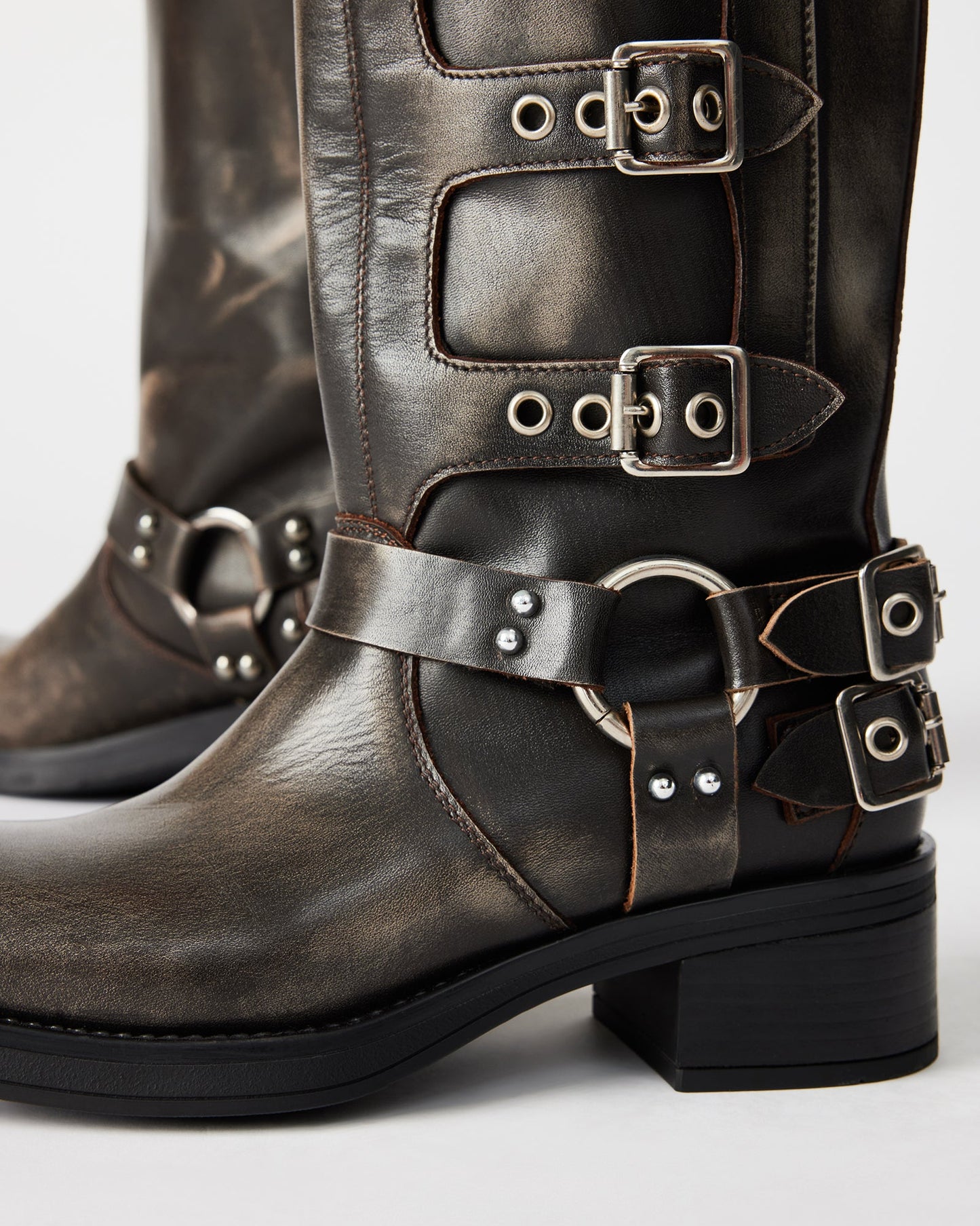 LFY TRAD Rocky Brown Distressed