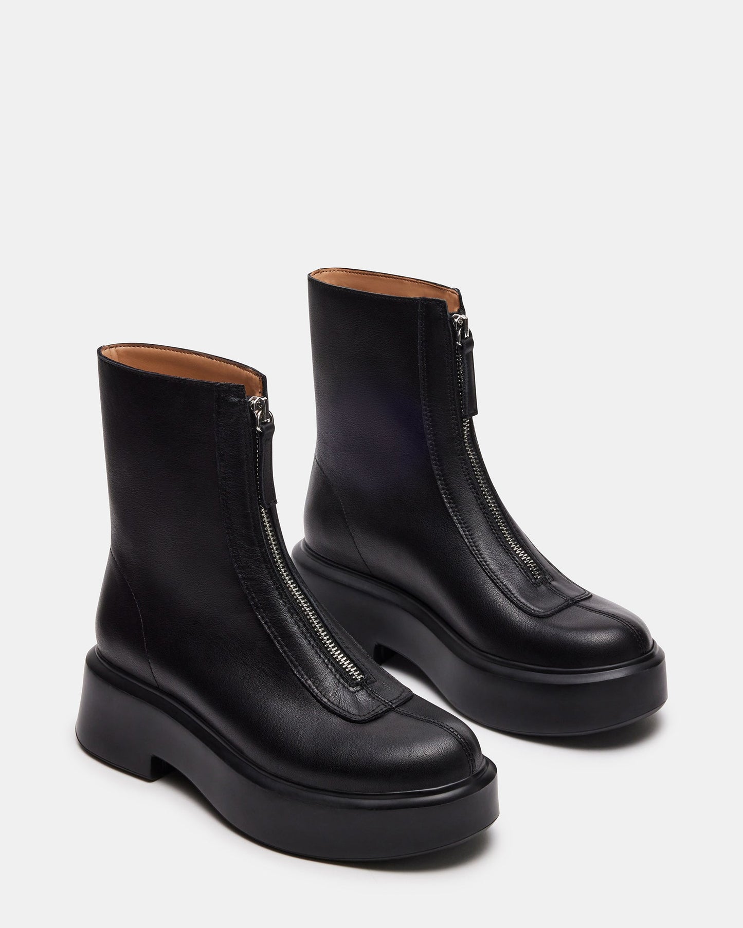 LFY TRAD Jones Black Leather