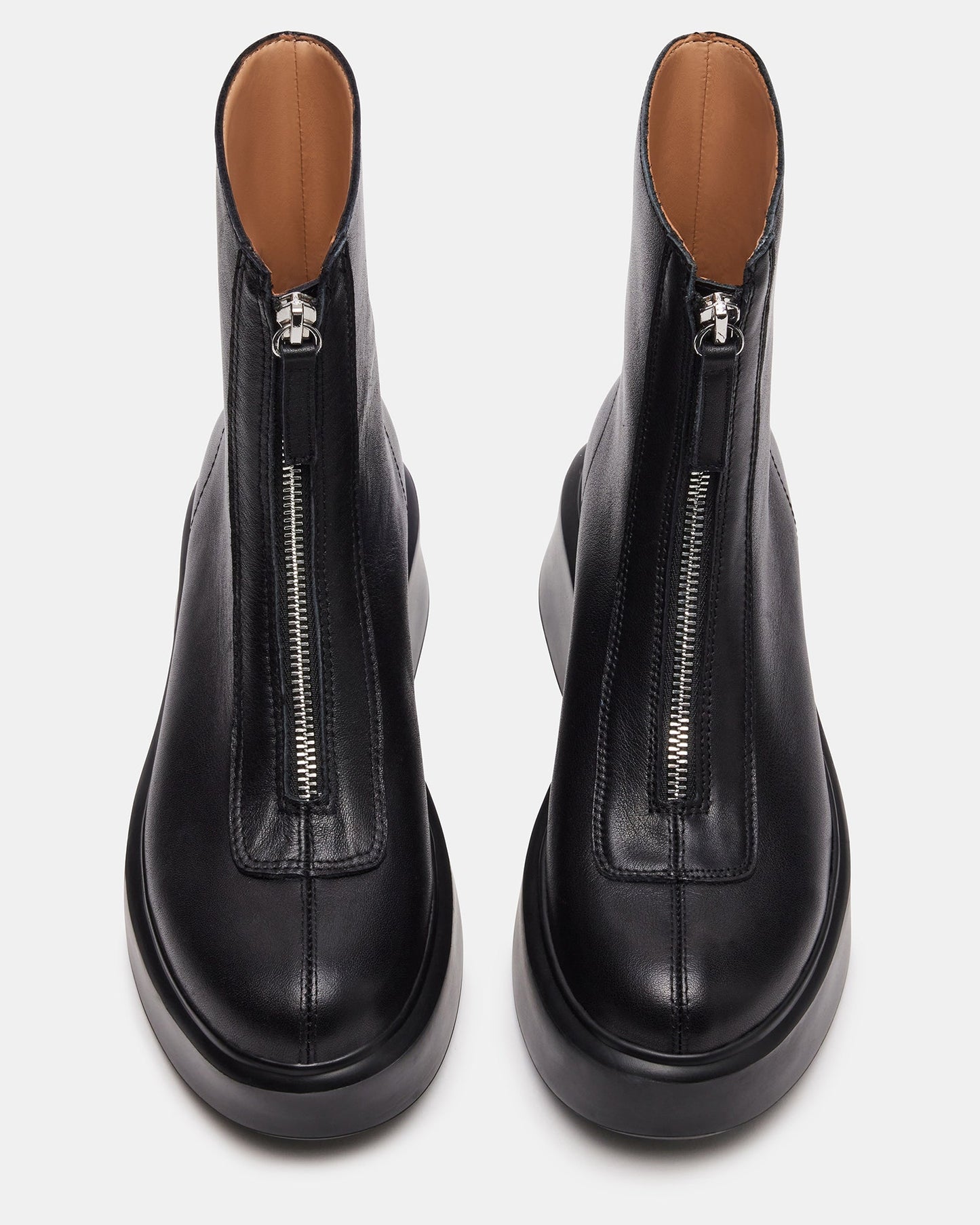 LFY TRAD Jones Black Leather
